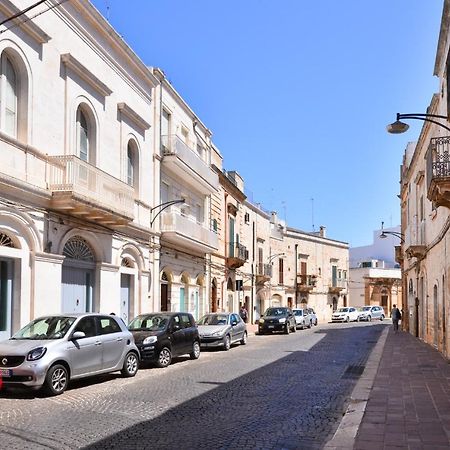 Palazzo Greco - Luxury Apartments With Sea-View أوستوني المظهر الخارجي الصورة