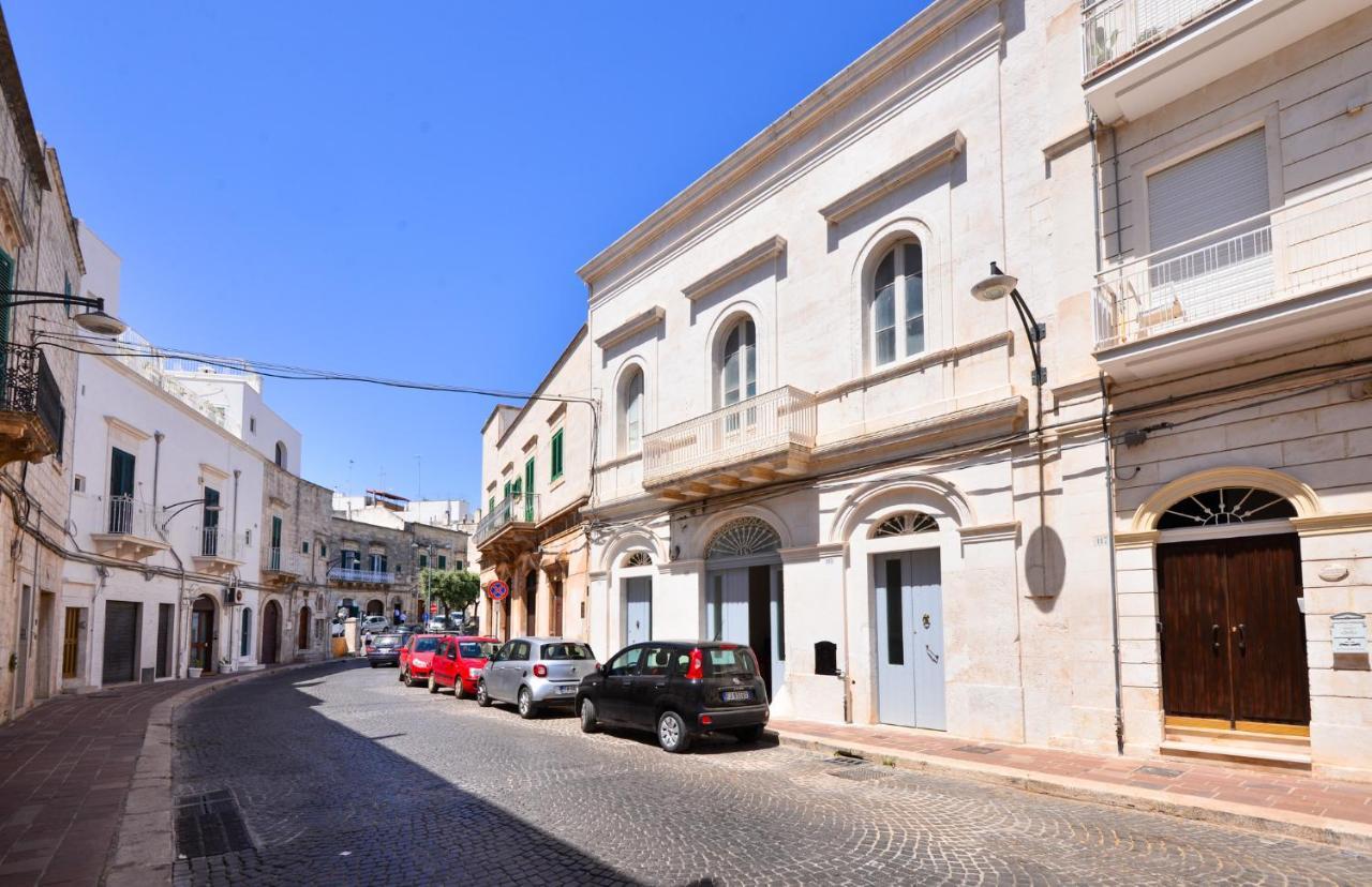 Palazzo Greco - Luxury Apartments With Sea-View أوستوني المظهر الخارجي الصورة