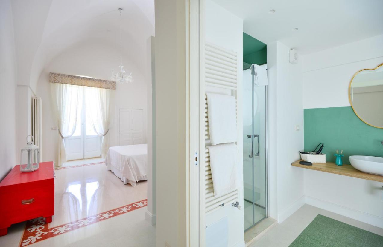 Palazzo Greco - Luxury Apartments With Sea-View أوستوني المظهر الخارجي الصورة