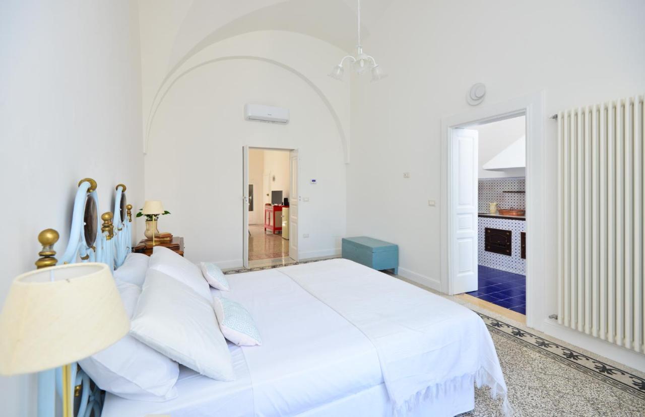 Palazzo Greco - Luxury Apartments With Sea-View أوستوني المظهر الخارجي الصورة